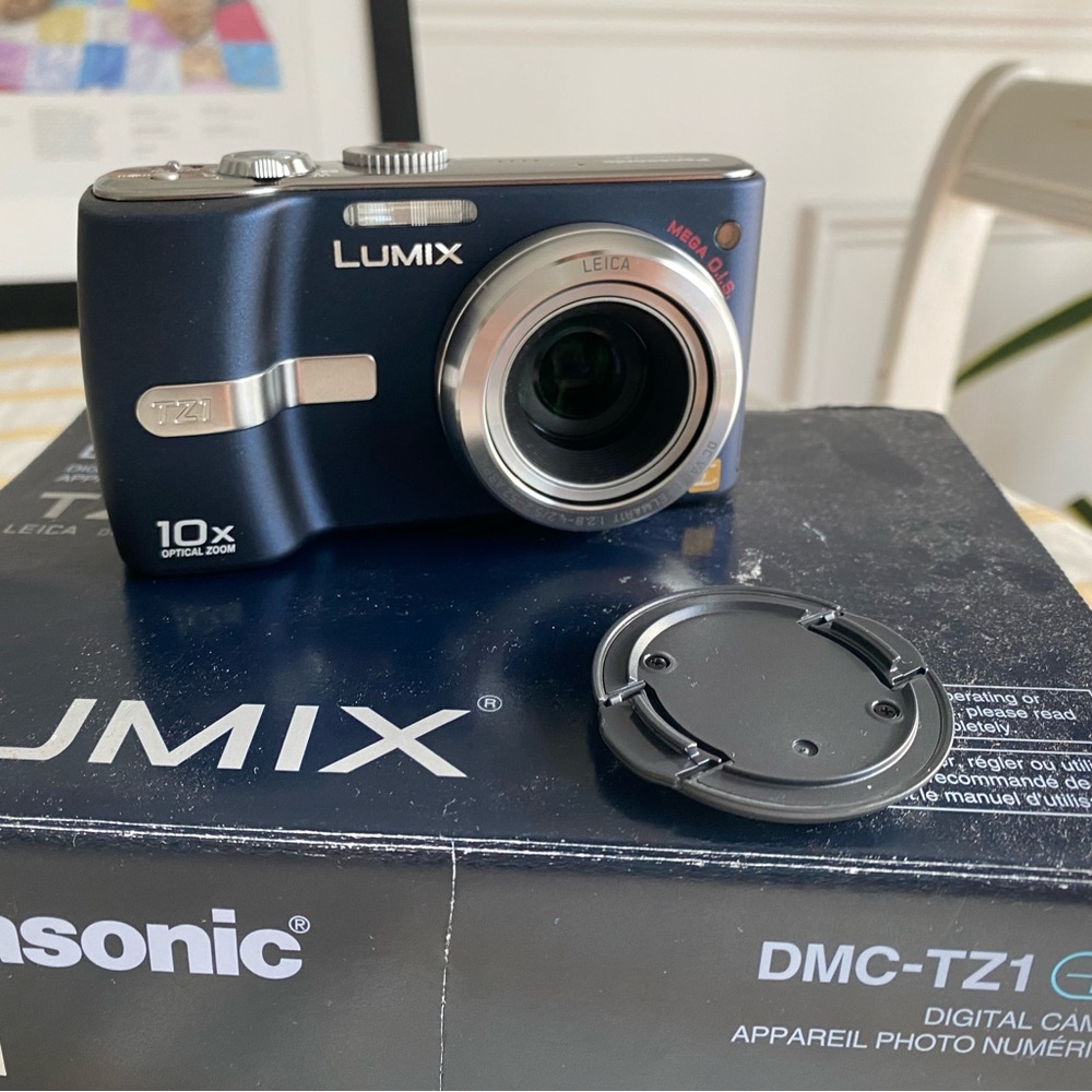 New in box- Panasonic LUMIX TZ-1 Camera